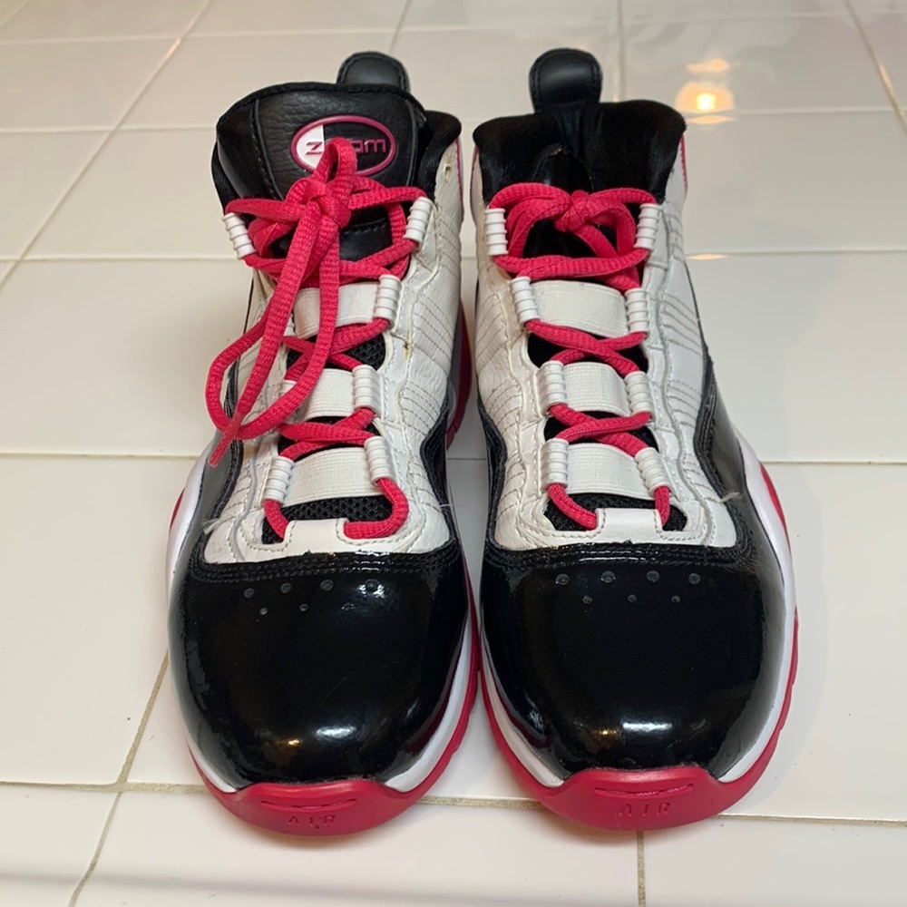6.5 youth Nike Air Zoom. White/black patent leather and Hot pink.